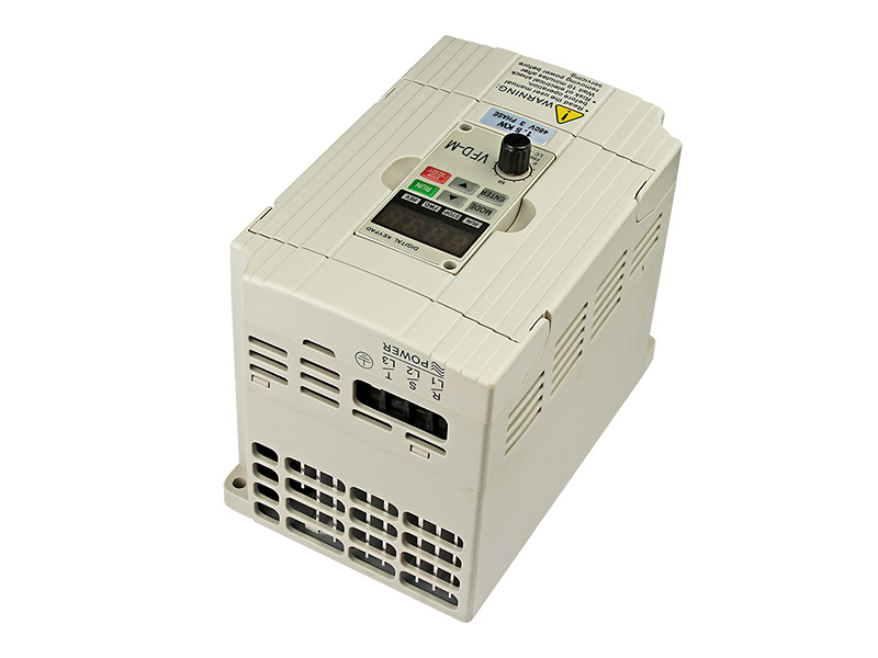 8000S通用變頻器，變頻調(diào)速器，變頻器廠家，電機(jī)變頻器，三相變頻器