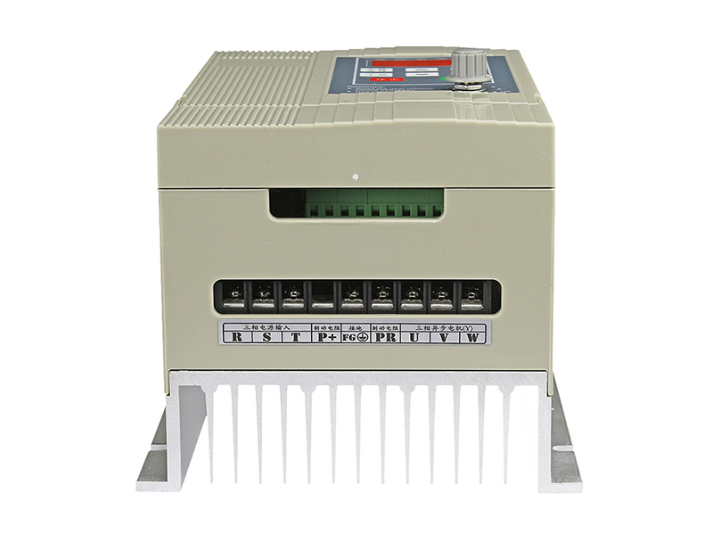 4000H通用變頻器，變頻器三相380V，變頻器廠(chǎng)家，電機(jī)變頻器