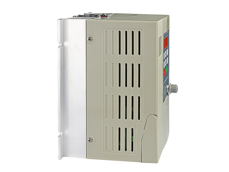 4000H通用變頻器，變頻器三相380V，變頻器廠家，電機(jī)變頻器